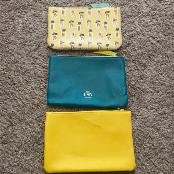 Ipsy Cosmetic Bags 🌼 - Picture 2 of 6